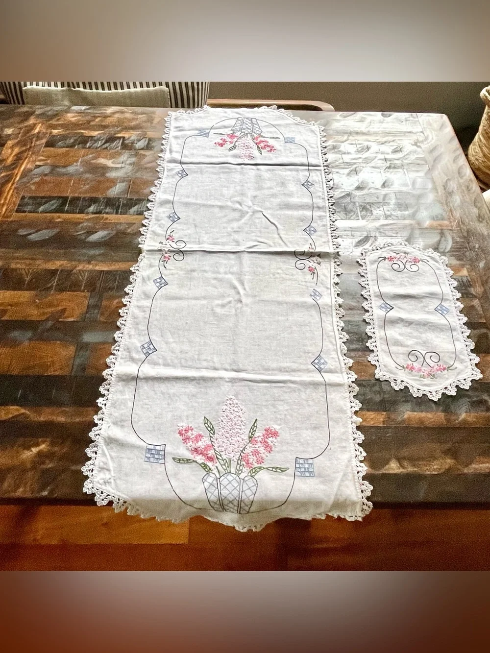 Vintage Hand Embroidered Table Runner Dresser Scarf Set Pink Floral Crochet Lace